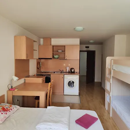 Alexandr Vigo Apartman Neszebar