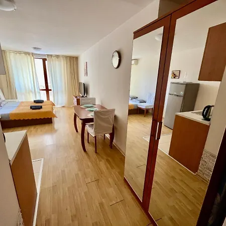 Alexandr Vigo Apartment