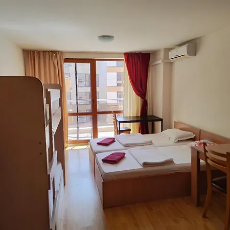 Alexandr Vigo Apartment